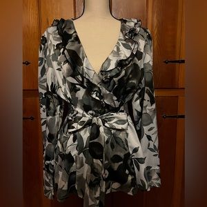 Lovely east 5th blouse